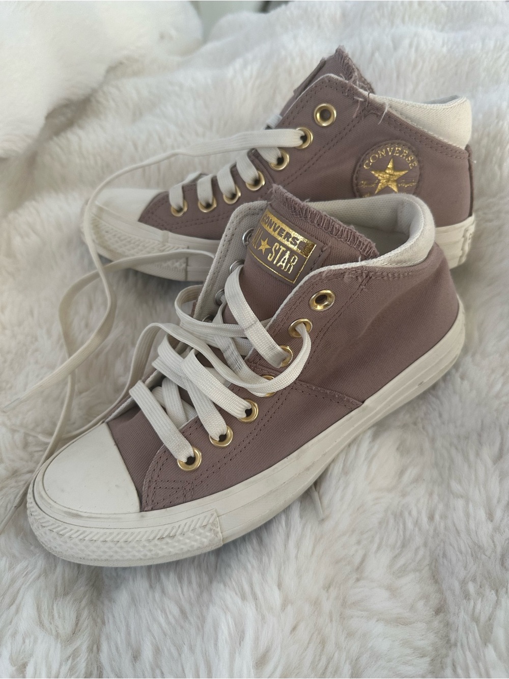 Converse Star Mid-Top Sneakers - Mauve & White with Gold Accents